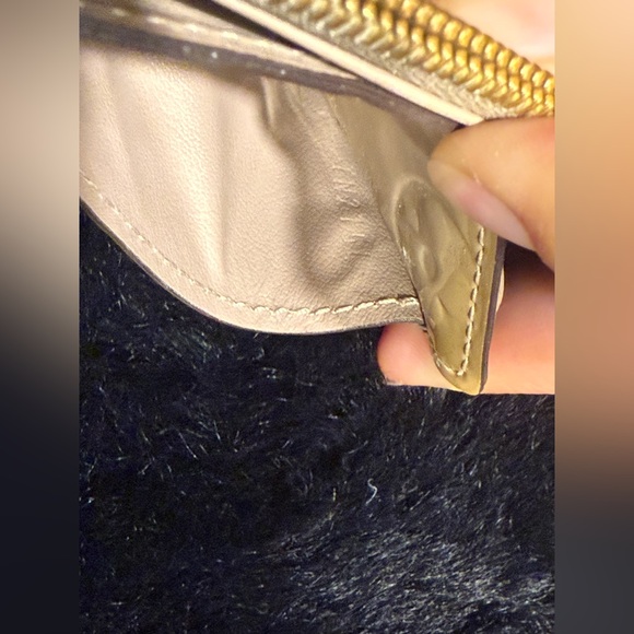 Louis Vuitton Sarah Wallet - Picture 14 of 17